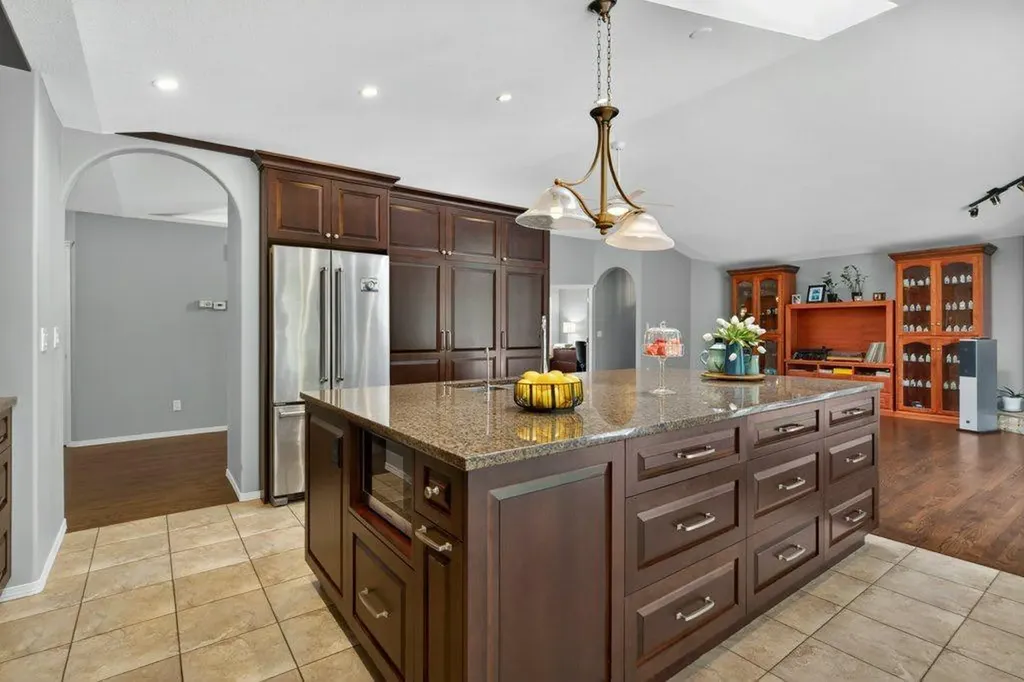 39 Highlands Terrace Bragg Creek AB T0L 0K0