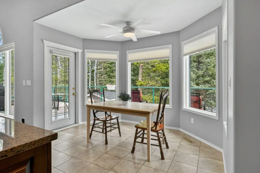 39 Highlands Terrace Bragg Creek AB T0L 0K0