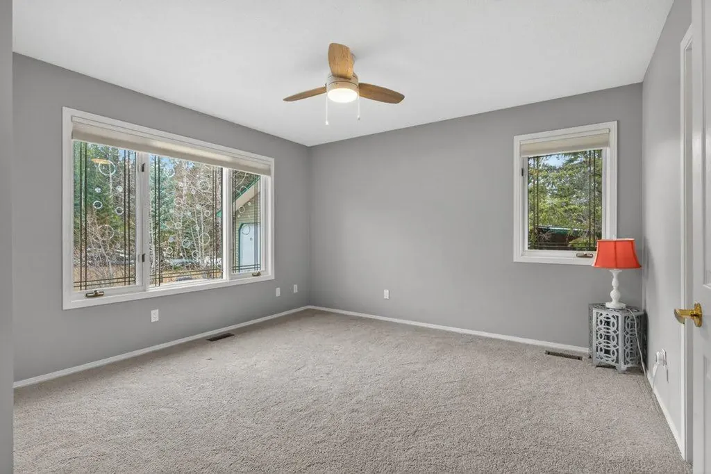 39 Highlands Terrace Bragg Creek AB T0L 0K0