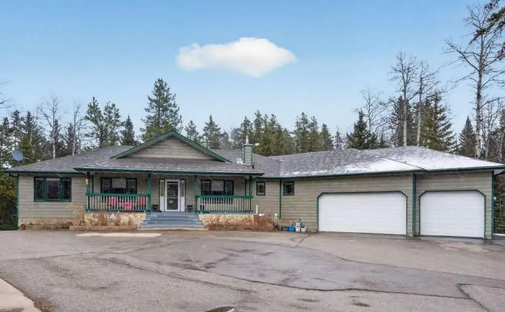 39 Highlands Terrace Bragg Creek AB T0L 0K0