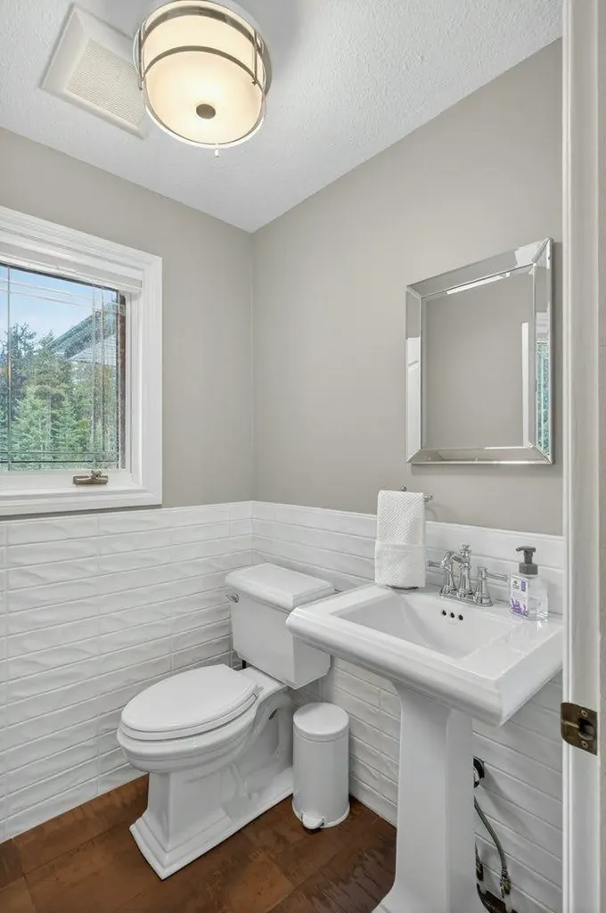 39 Highlands Terrace Bragg Creek AB T0L 0K0