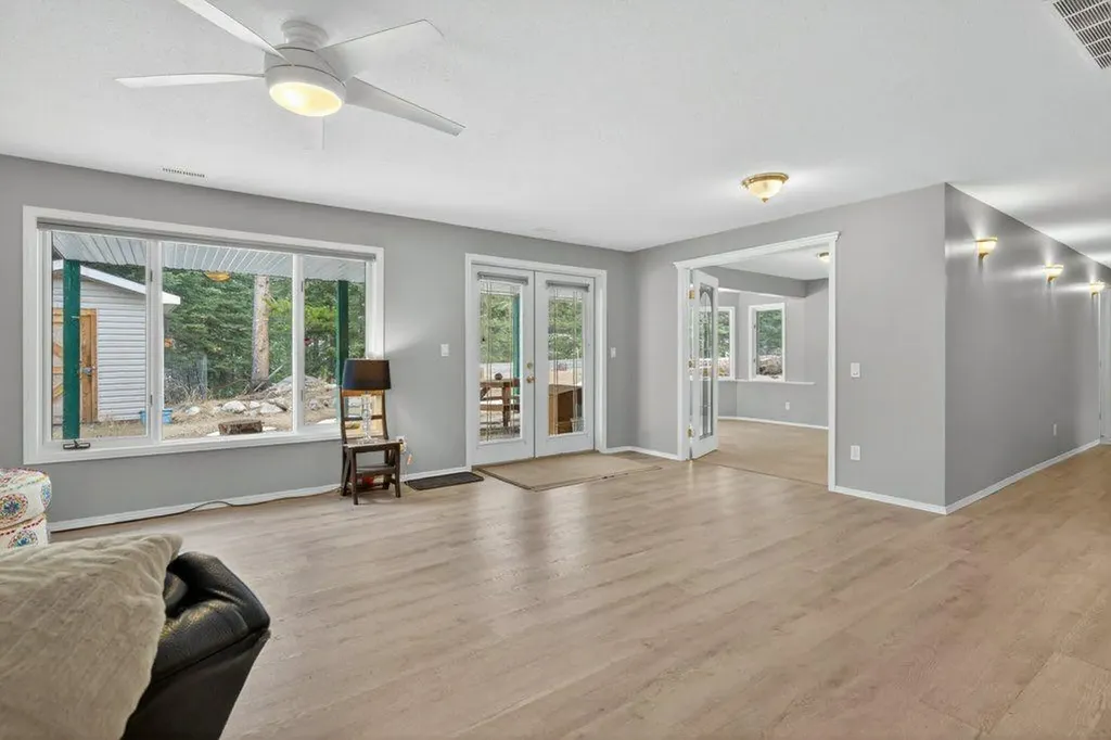 39 Highlands Terrace Bragg Creek AB T0L 0K0