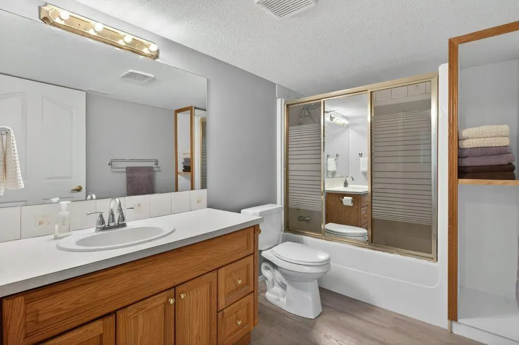 39 Highlands Terrace Bragg Creek AB T0L 0K0