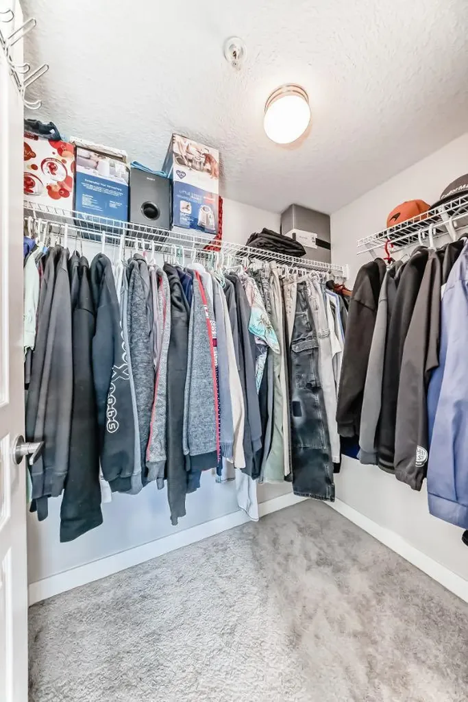 2300 Evanston Square NW Calgary AB T3P 0G8