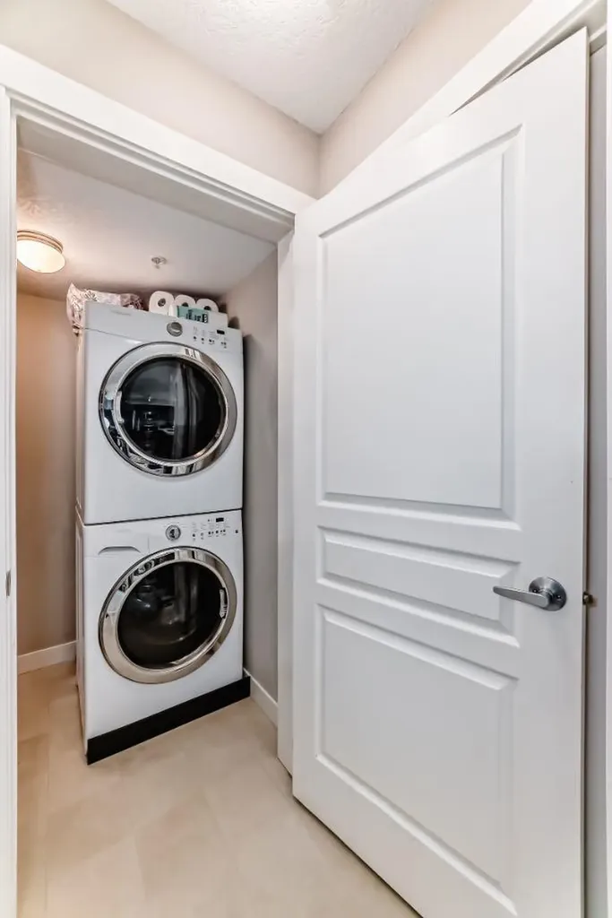2300 Evanston Square NW Calgary AB T3P 0G8