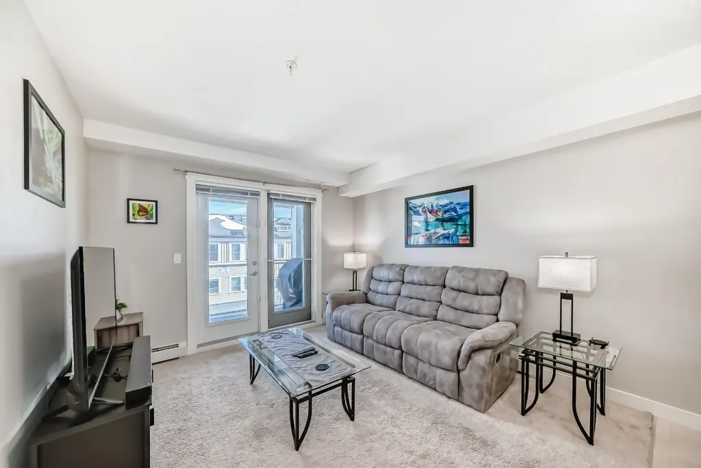 2300 Evanston Square NW Calgary AB T3P 0G8
