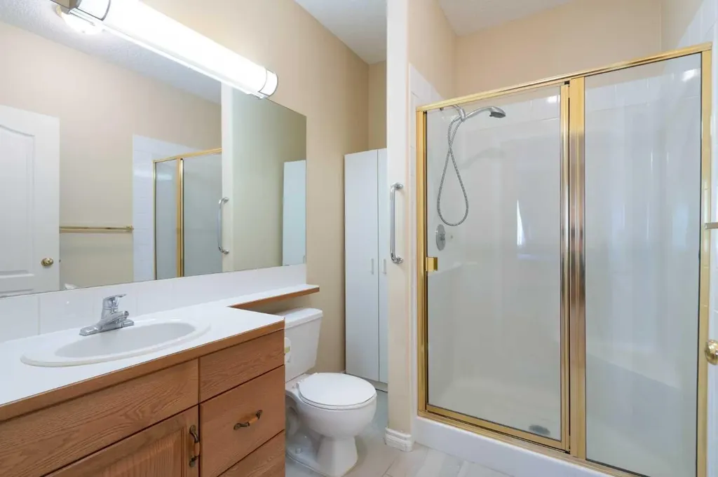 2107 Patterson View SW Calgary AB T3H 3J9