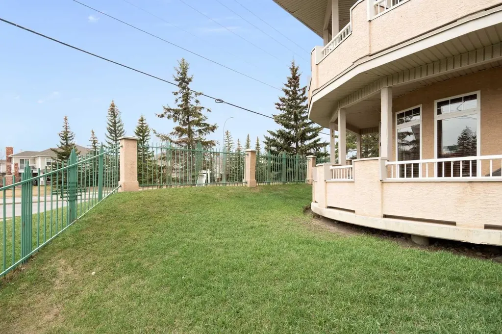 2107 Patterson View SW Calgary AB T3H 3J9