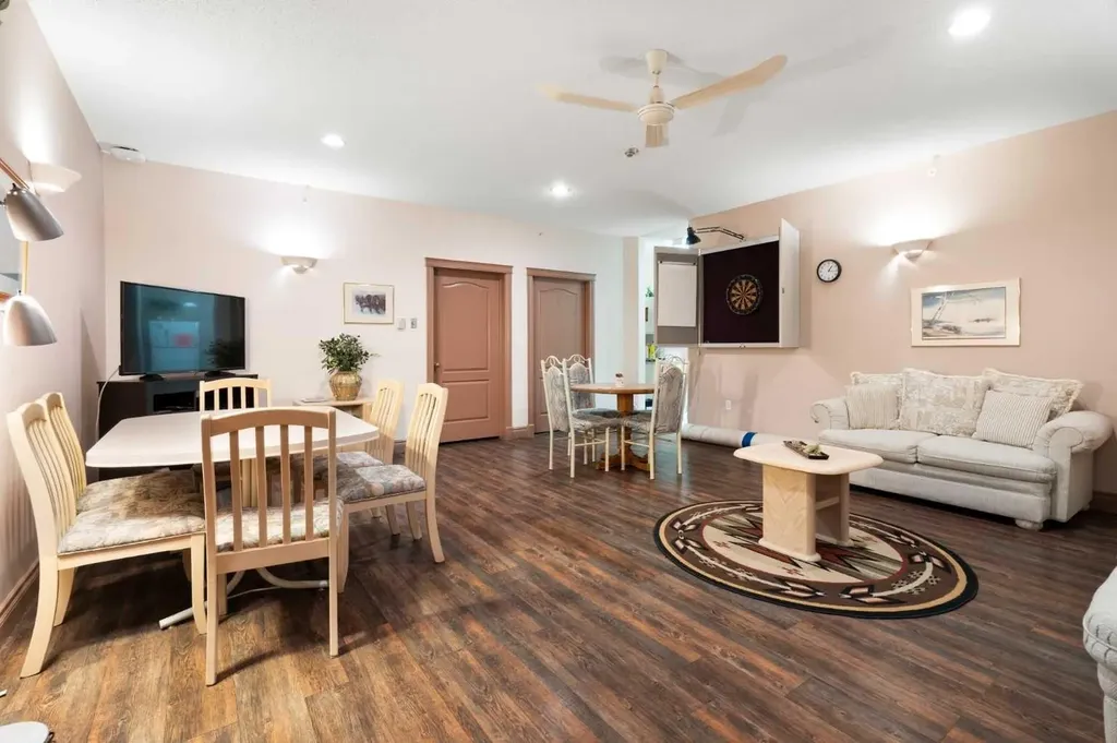 2107 Patterson View SW Calgary AB T3H 3J9