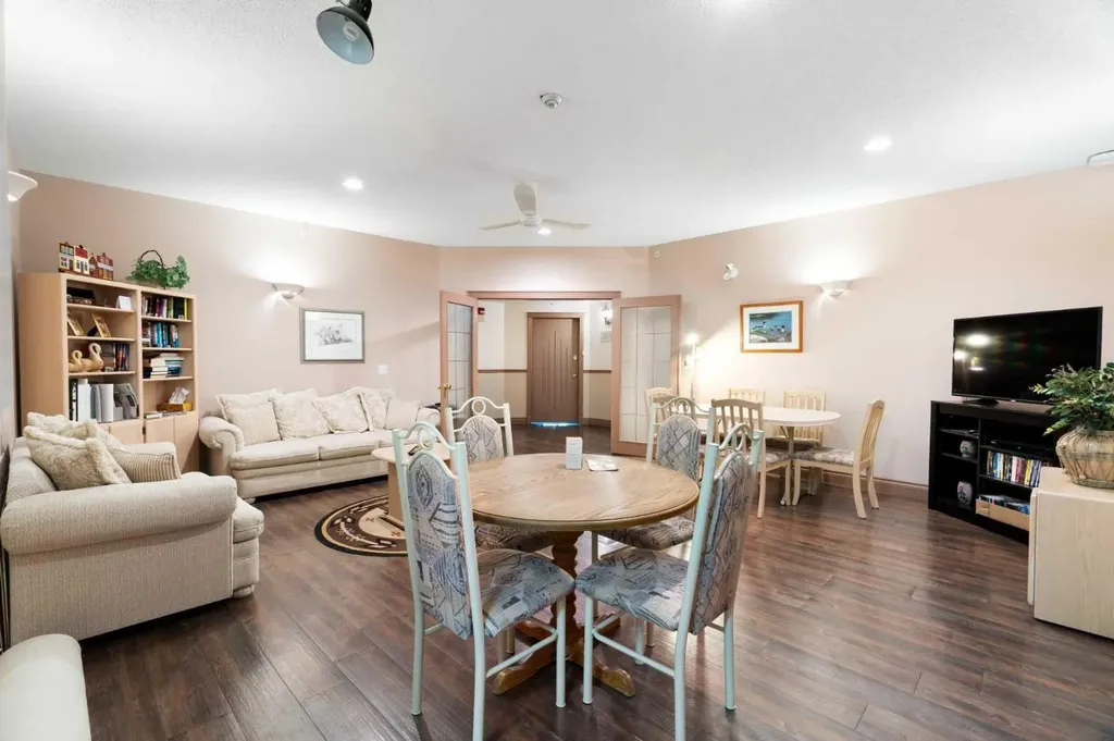 2107 Patterson View SW Calgary AB T3H 3J9