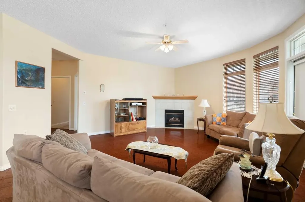 2107 Patterson View SW Calgary AB T3H 3J9