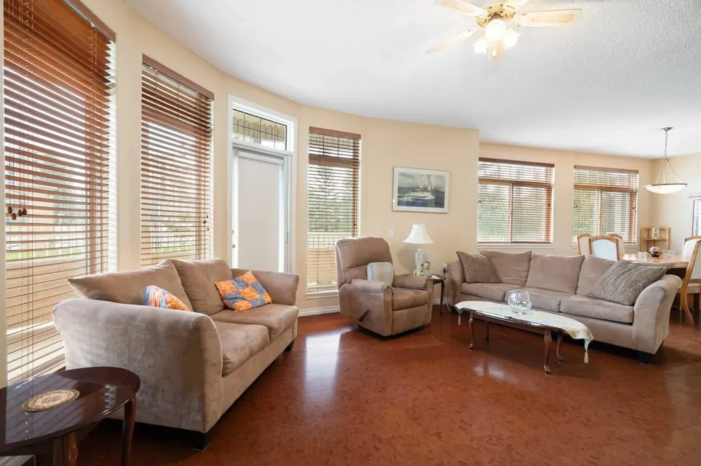 2107 Patterson View SW Calgary AB T3H 3J9