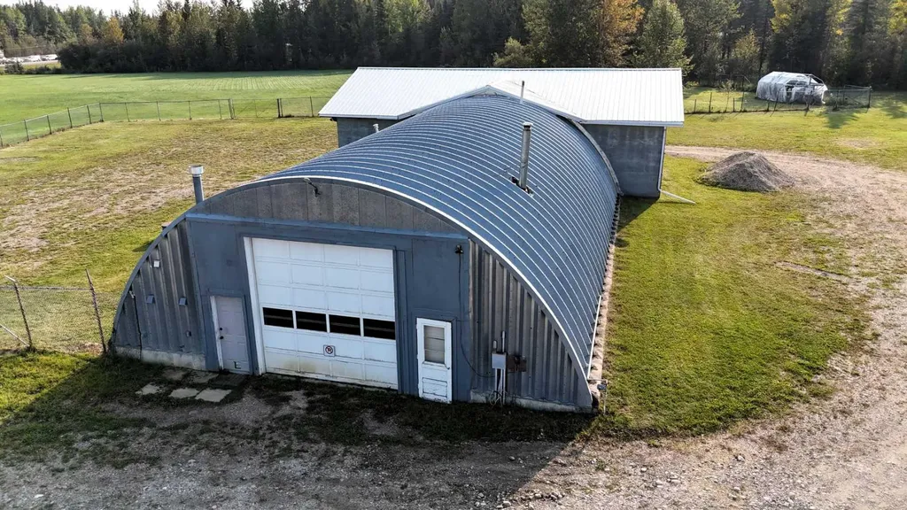 53412 Highway 748 East Rural Yellowhead County AB T7E 3S9
