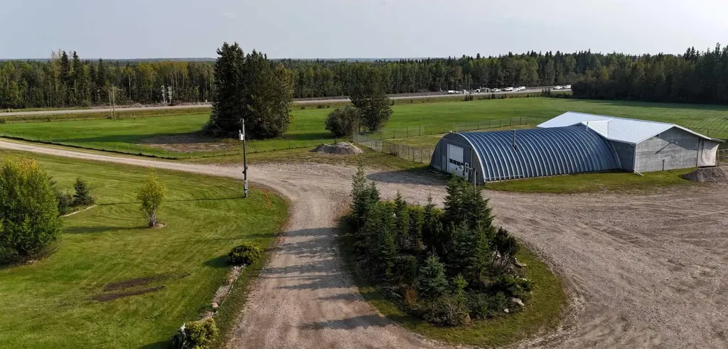 53412 Highway 748 East Rural Yellowhead County AB T7E 3S9