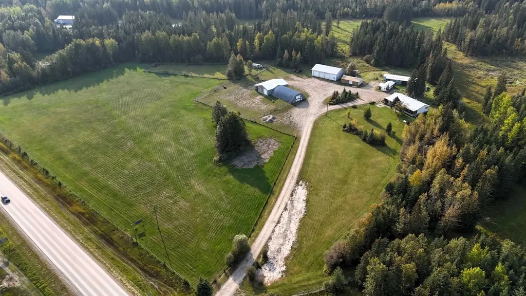 53412 Highway 748 East Rural Yellowhead County AB T7E 3S9