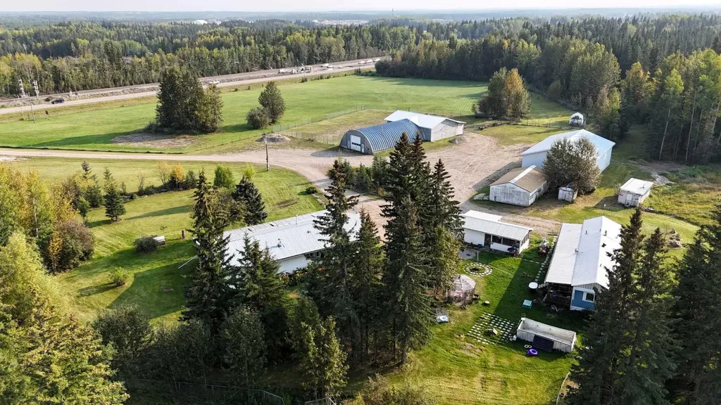 53412 Highway 748 East Rural Yellowhead County AB T7E 3S9