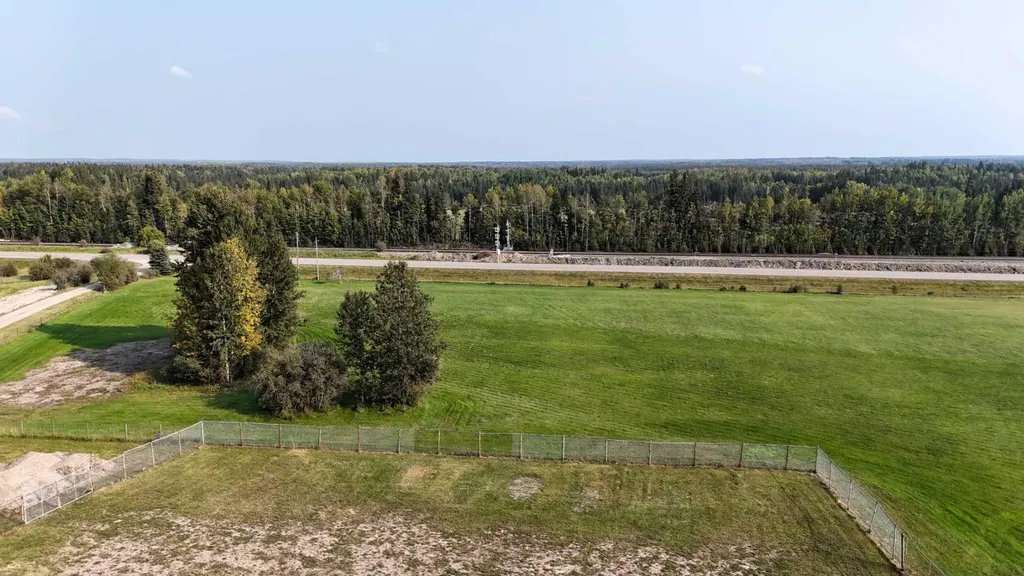 53412 Highway 748 East Rural Yellowhead County AB T7E 3S9