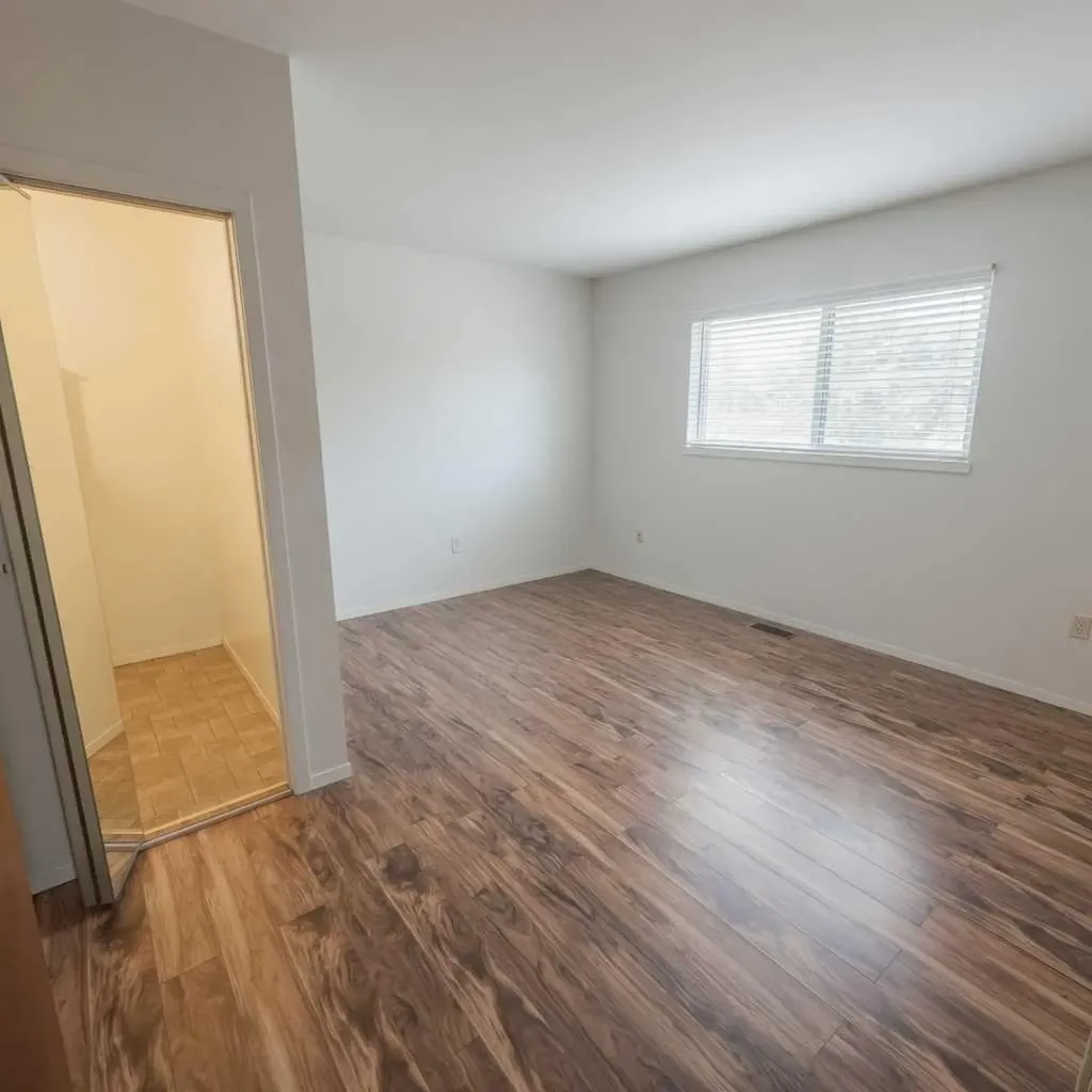 53412 Highway 748 East Rural Yellowhead County AB T7E 3S9