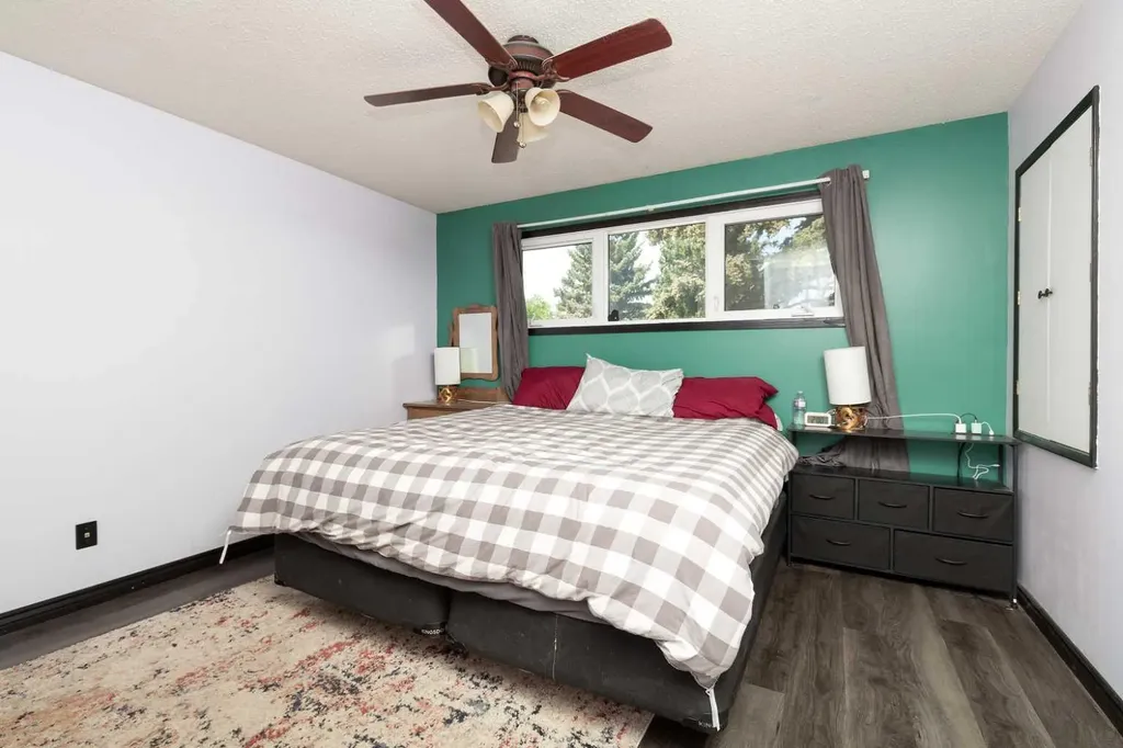1832 7 Avenue N Lethbridge AB T1H 0Y7