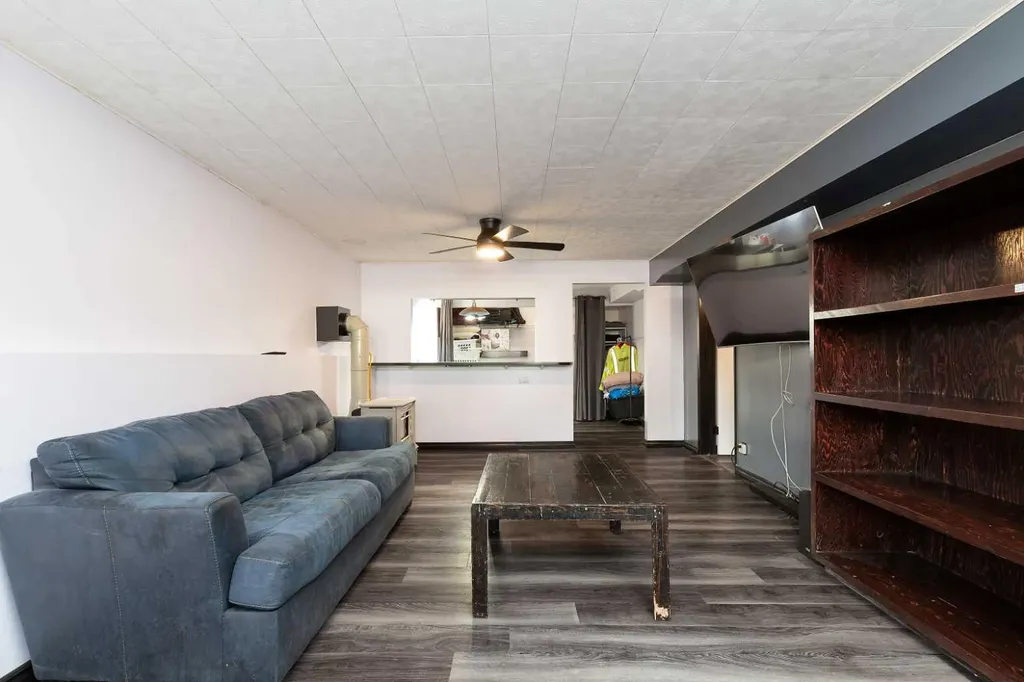 1832 7 Avenue N Lethbridge AB T1H 0Y7