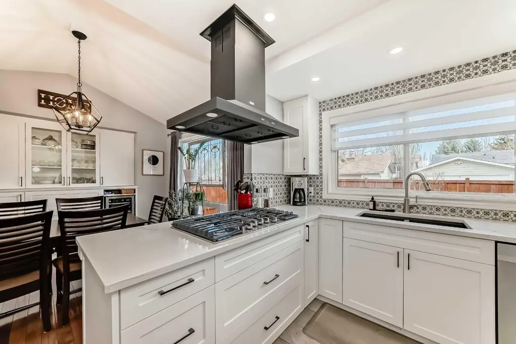 75 Sunmount Crescent SE Calgary AB T2X2G3