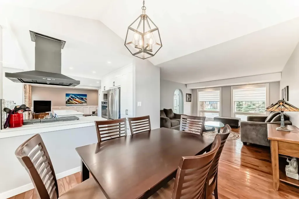 75 Sunmount Crescent SE Calgary AB T2X2G3