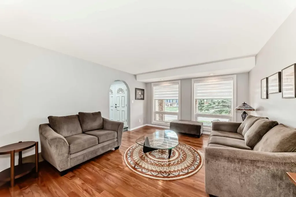 75 Sunmount Crescent SE Calgary AB T2X2G3