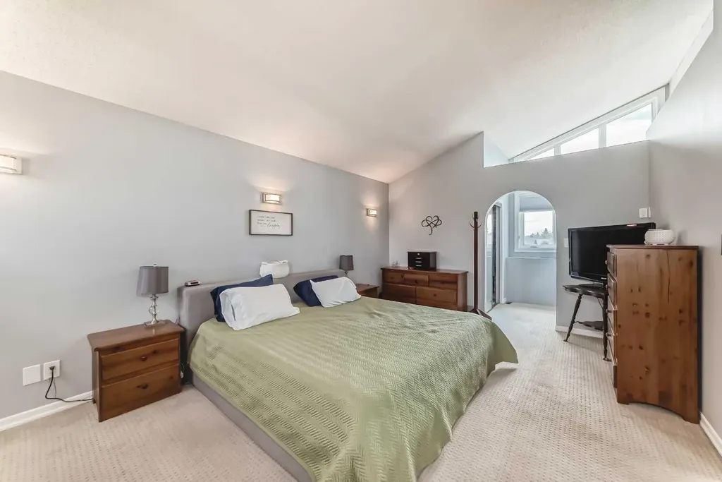 75 Sunmount Crescent SE Calgary AB T2X2G3