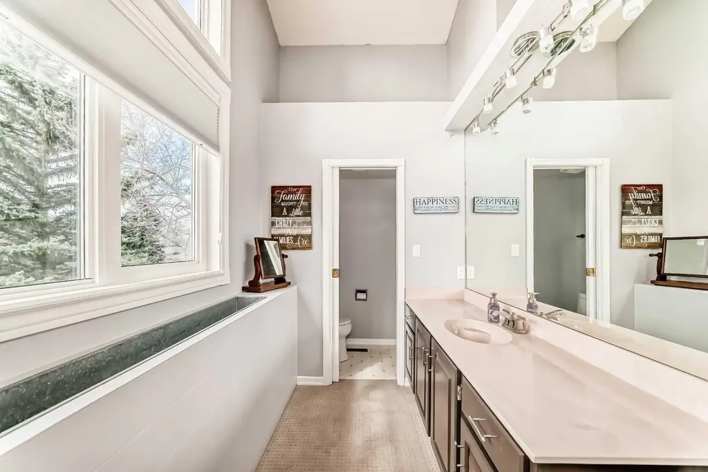 75 Sunmount Crescent SE Calgary AB T2X2G3