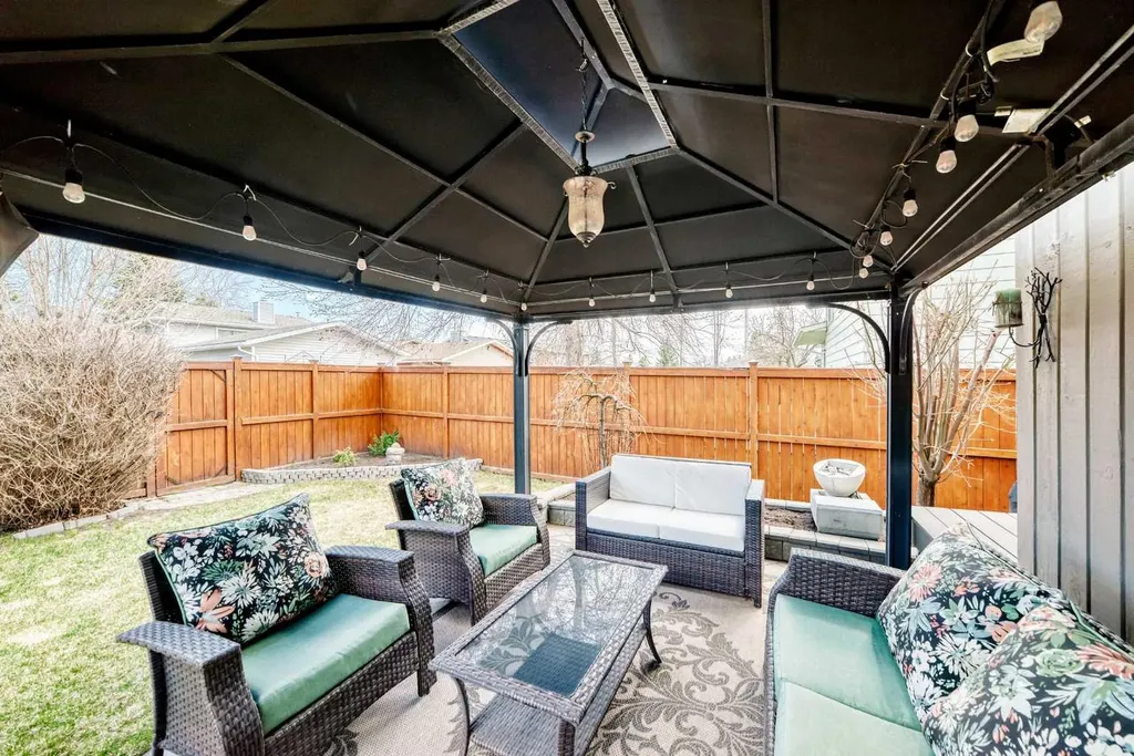 75 Sunmount Crescent SE Calgary AB T2X2G3