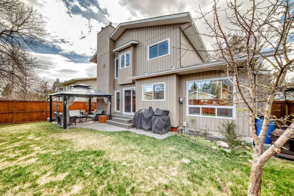 75 Sunmount Crescent SE Calgary AB T2X2G3