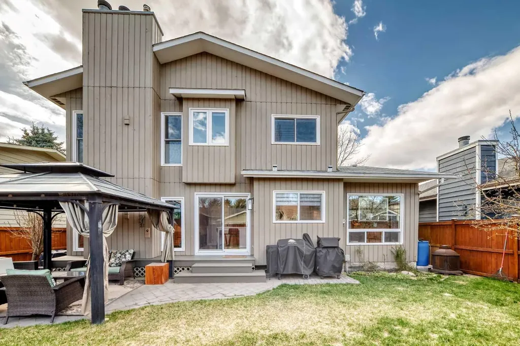 75 Sunmount Crescent SE Calgary AB T2X2G3