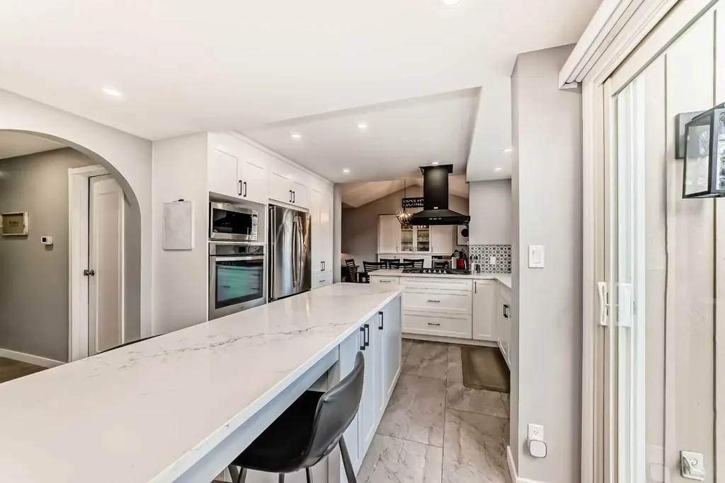 75 Sunmount Crescent SE Calgary AB T2X2G3