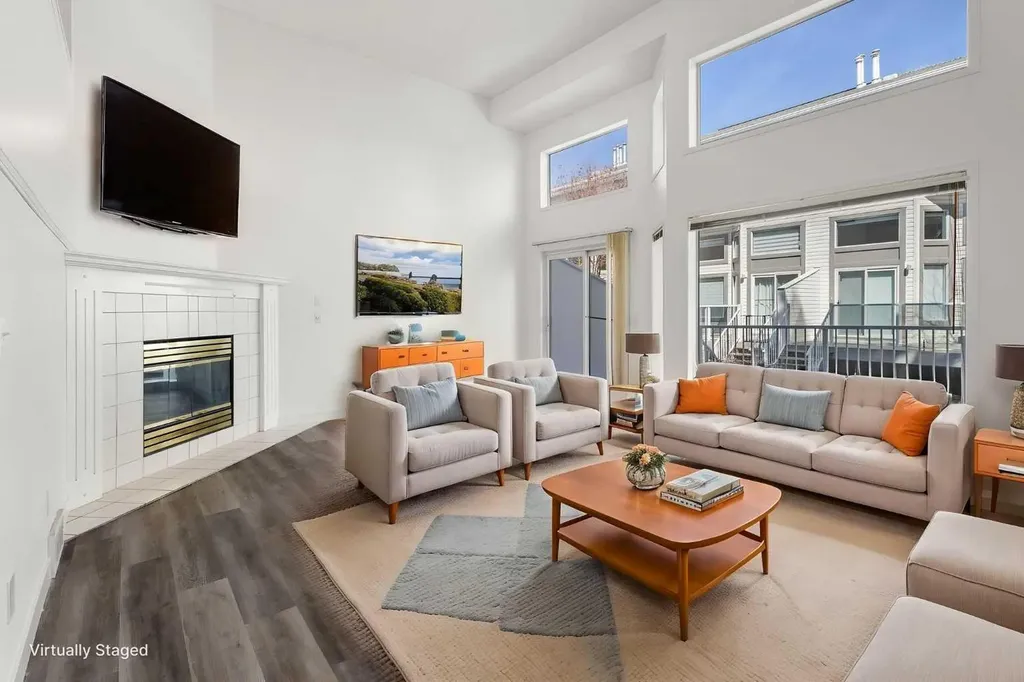 52 Kingsland Court SW Calgary AB T2V0S2