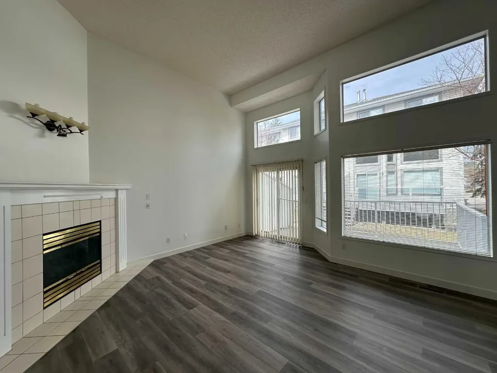 52 Kingsland Court SW Calgary AB T2V0S2