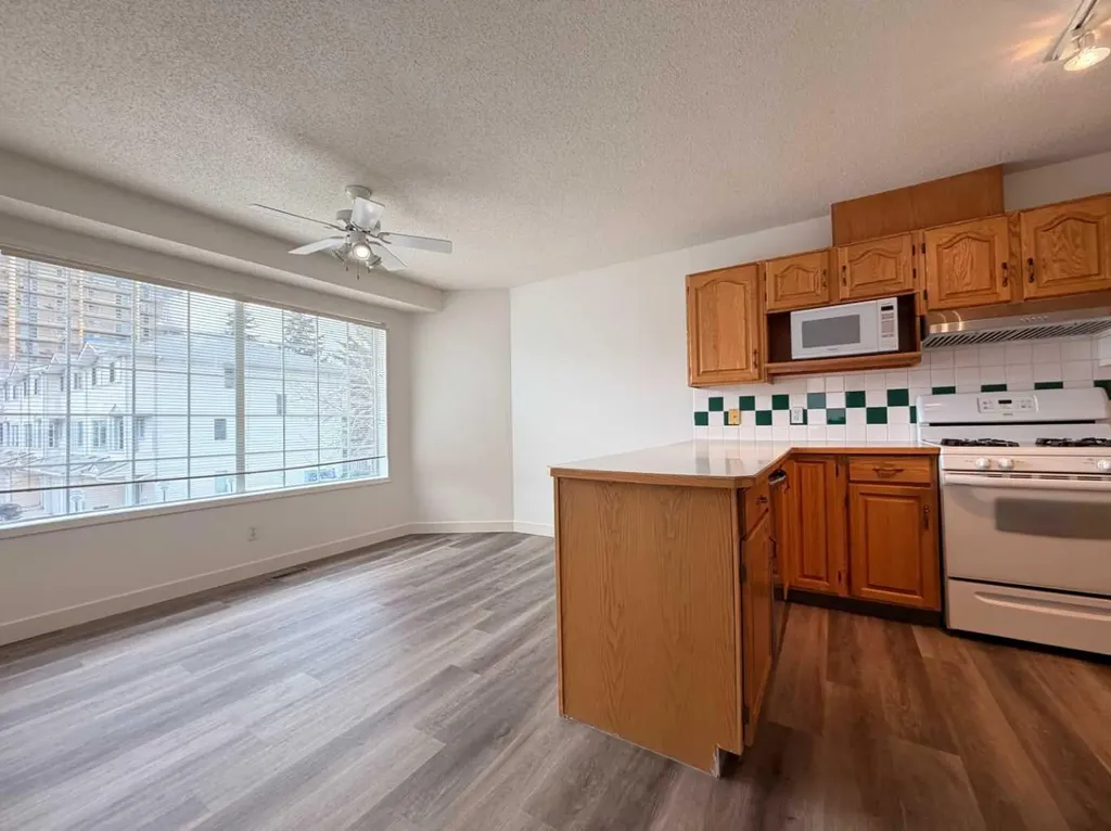 52 Kingsland Court SW Calgary AB T2V0S2