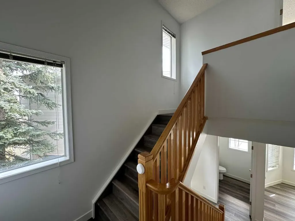 52 Kingsland Court SW Calgary AB T2V0S2