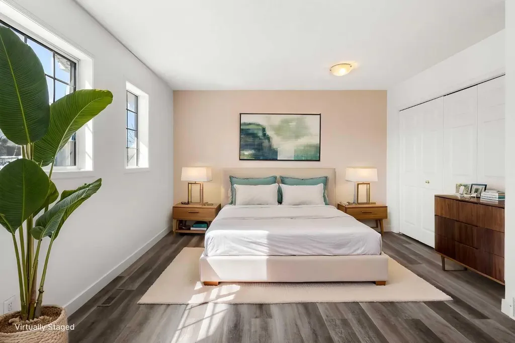 52 Kingsland Court SW Calgary AB T2V0S2