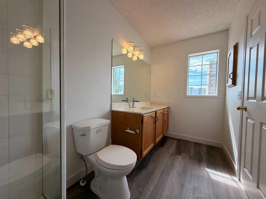 52 Kingsland Court SW Calgary AB T2V0S2