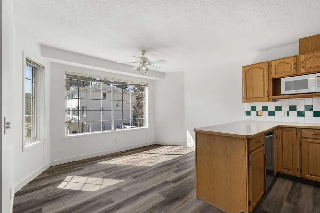 52 Kingsland Court SW Calgary AB T2V0S2