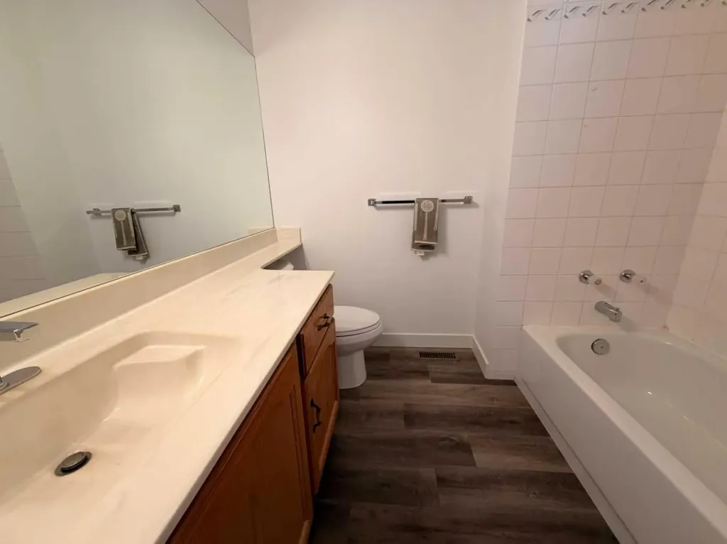 52 Kingsland Court SW Calgary AB T2V0S2