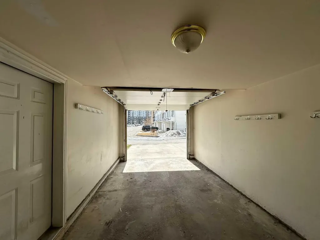 52 Kingsland Court SW Calgary AB T2V0S2