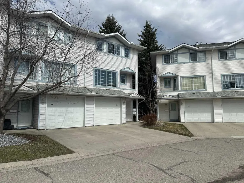 52 Kingsland Court SW Calgary AB T2V0S2