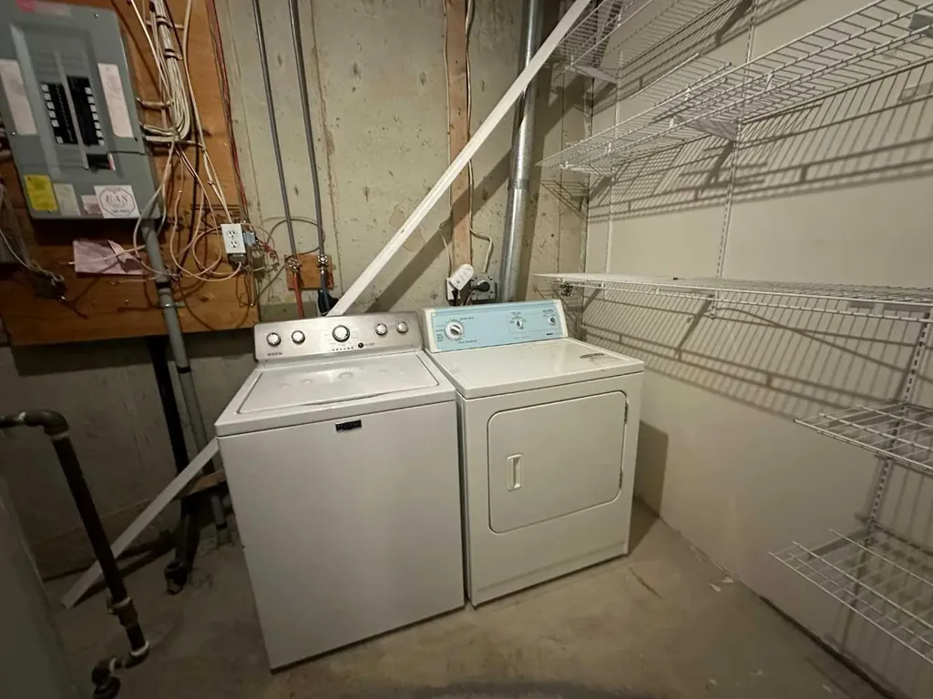 52 Kingsland Court SW Calgary AB T2V0S2
