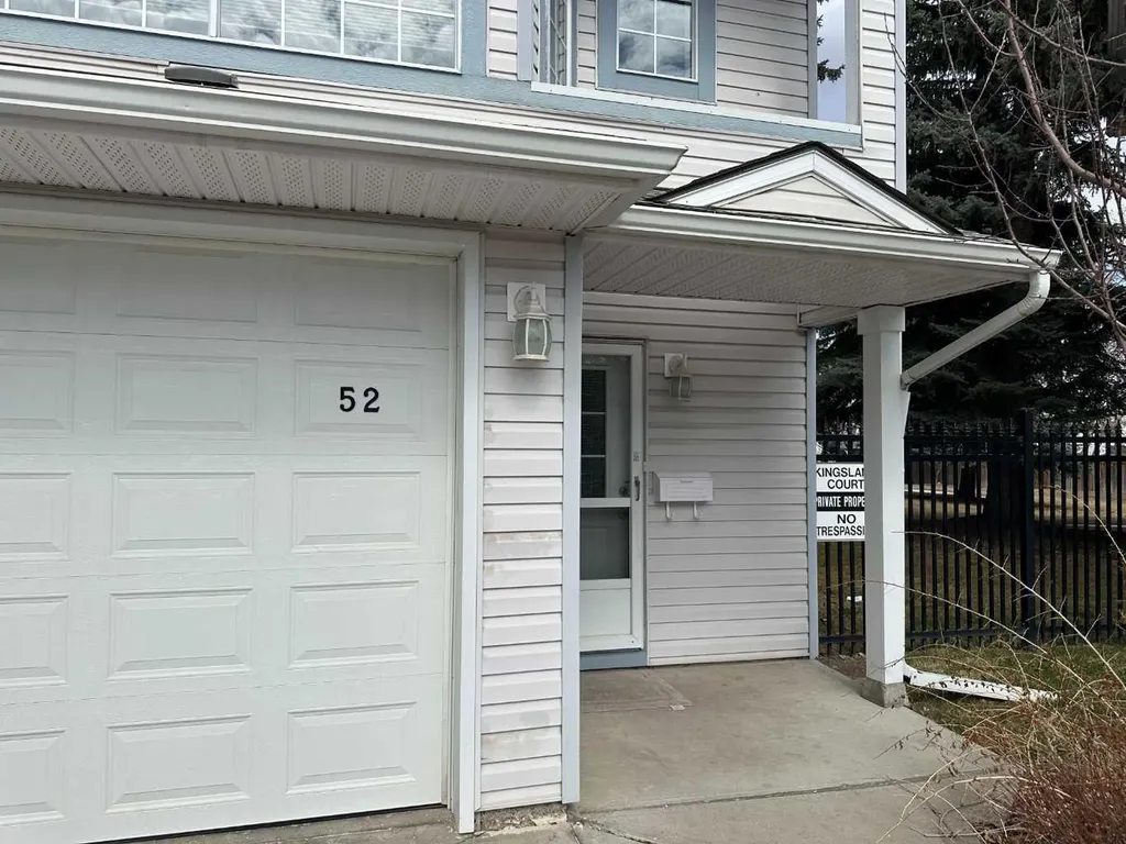 52 Kingsland Court SW Calgary AB T2V0S2