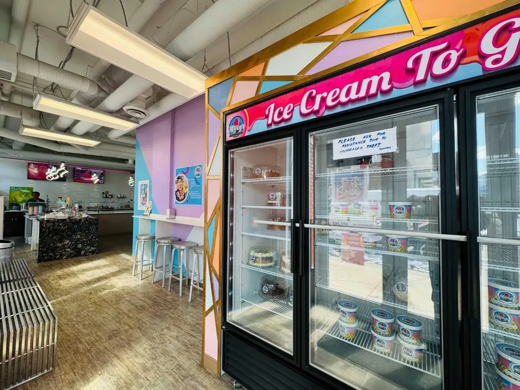 1102 3 Avenue NW Calgary AB T2N 4J3