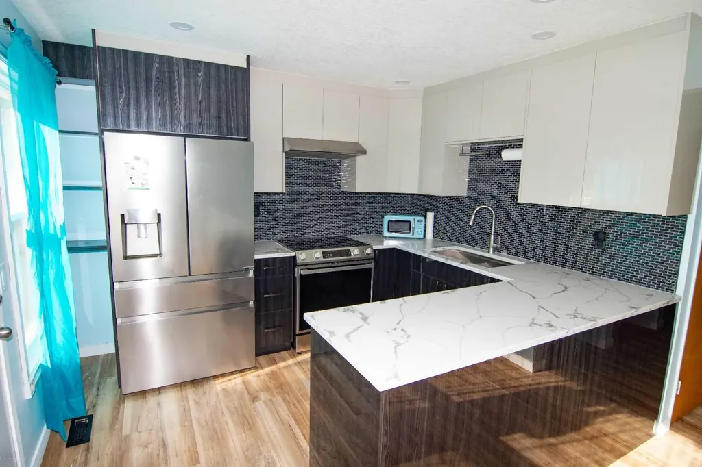 100 Pennsylvania Road SE Calgary AB T2A 4Y8