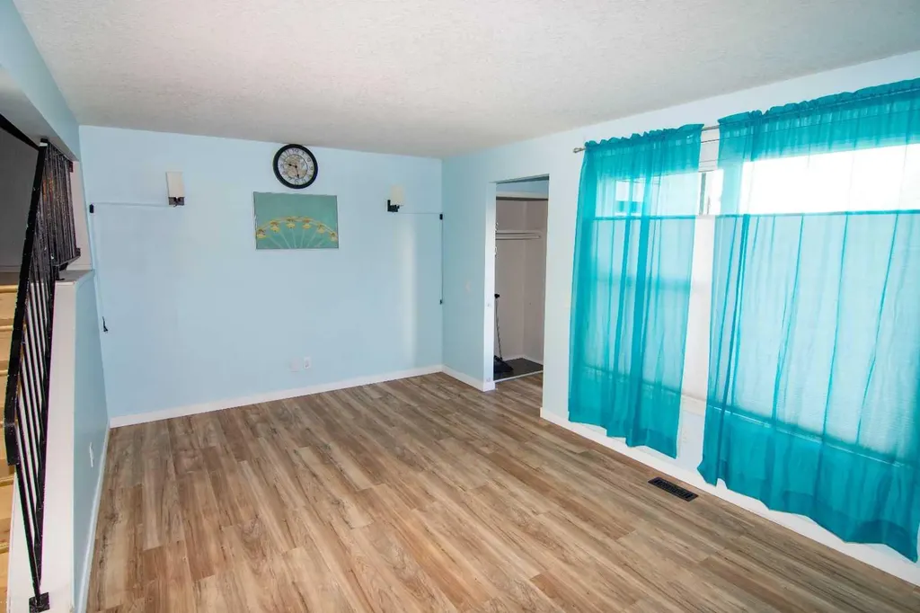100 Pennsylvania Road SE Calgary AB T2A 4Y8