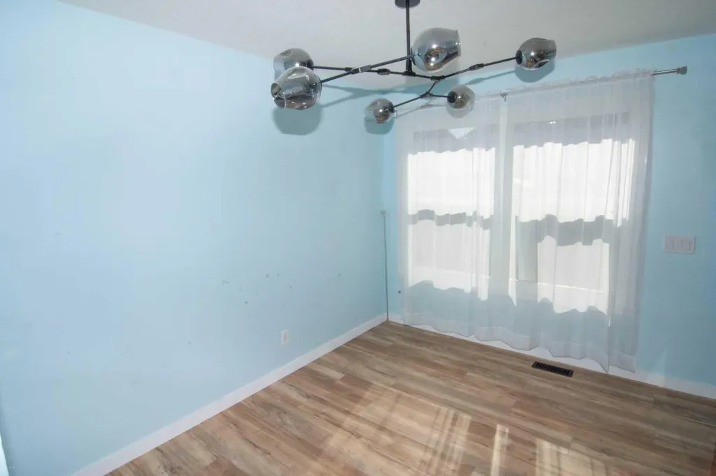 100 Pennsylvania Road SE Calgary AB T2A 4Y8