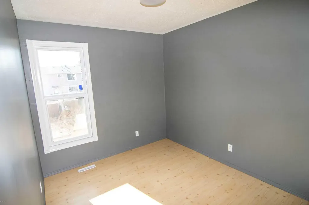 100 Pennsylvania Road SE Calgary AB T2A 4Y8